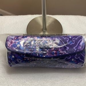 NWT Vera Bradley Iconic On a Roll Case in Regal Rosette